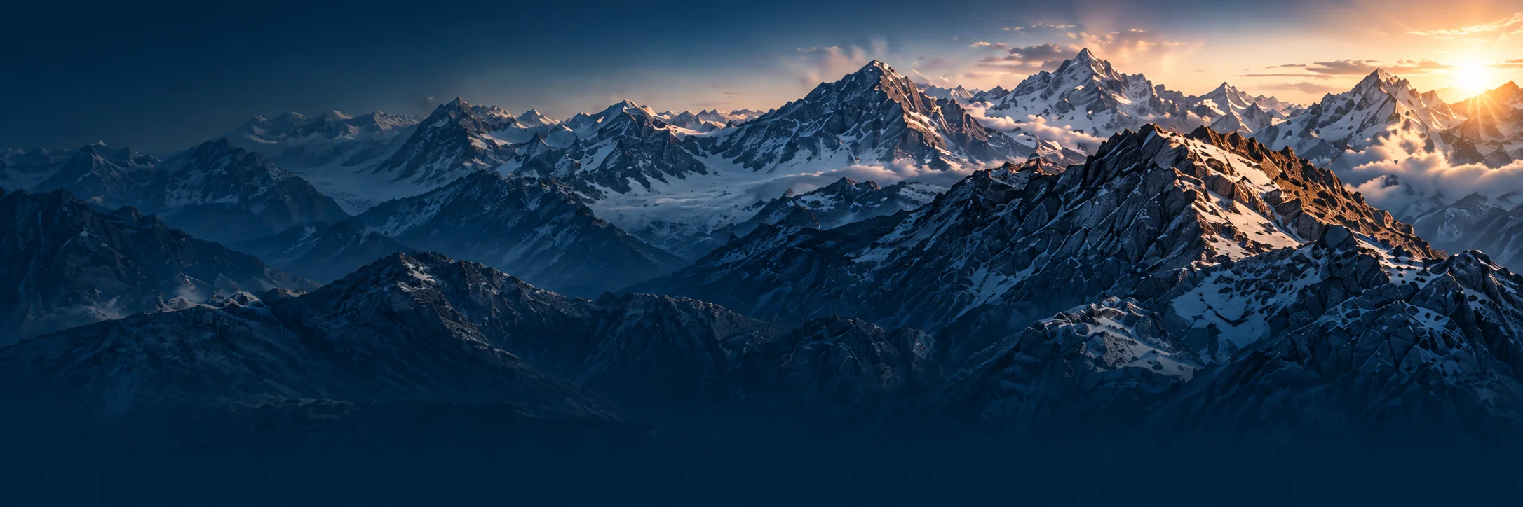 Alpine Berglandschaft als Hintergrund für die Partnerlevel.